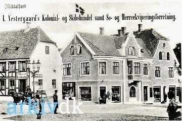 Købmand Vestergaards butik i Middelfart omkring år 1900