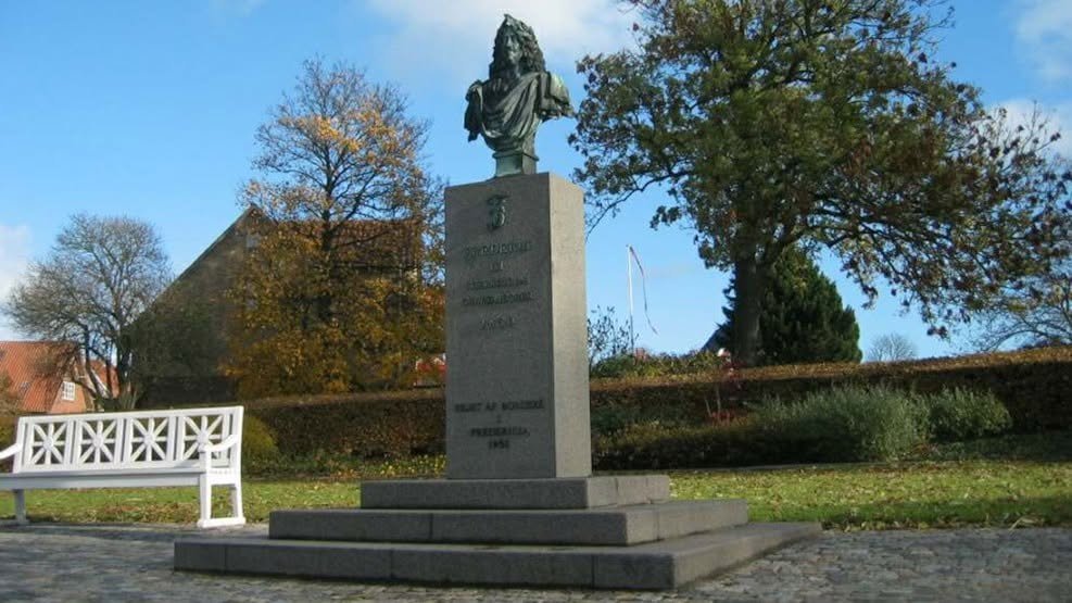 Buste af kong Frederik 3. i Fredericia