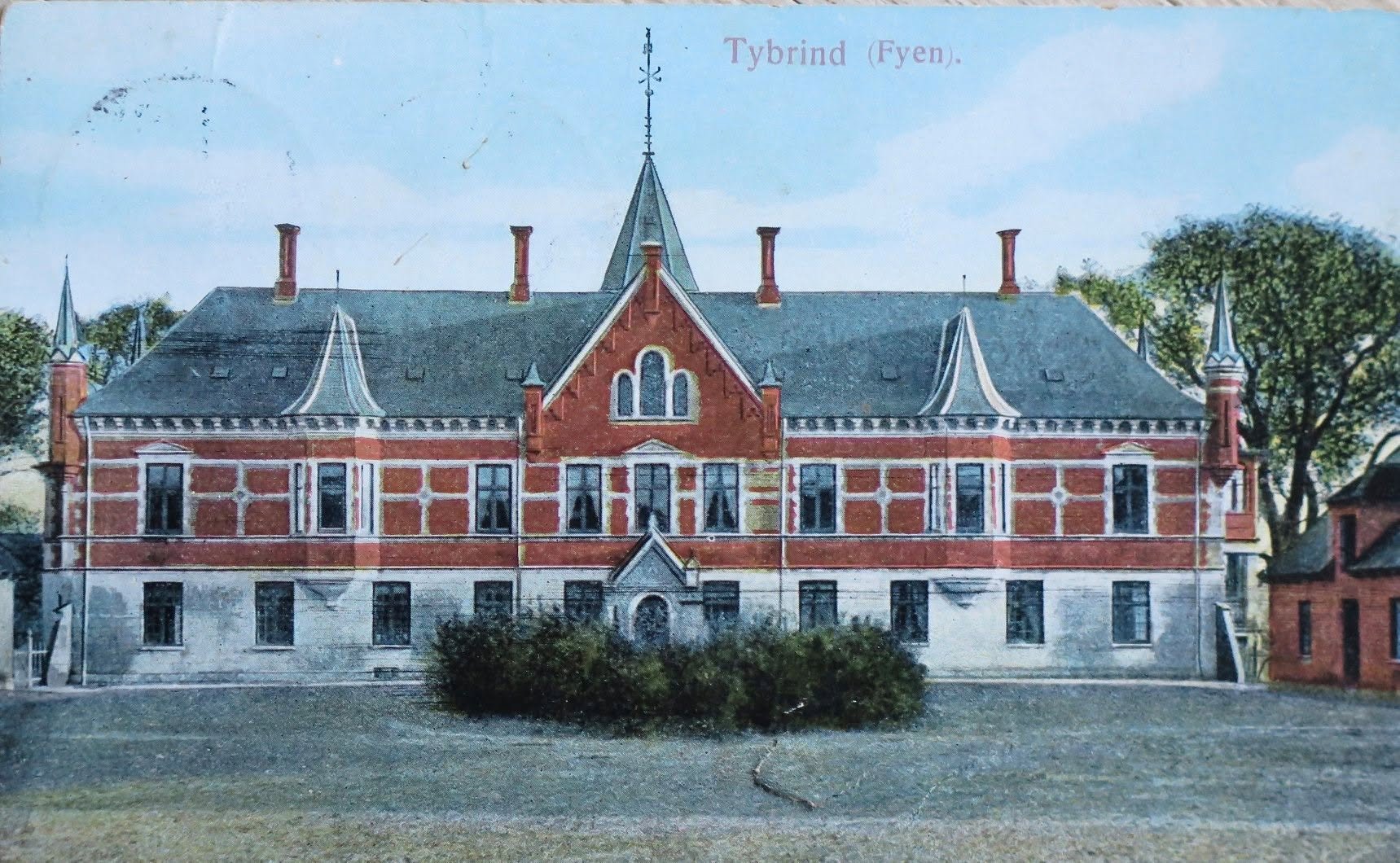 Hovedbygningen på Tybrind hovedgård set udefra